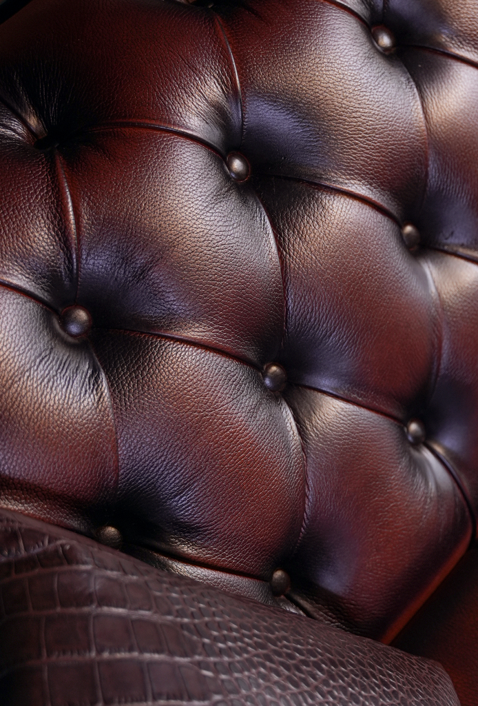 Stingmarch Chesterfield Leather Sofa – Handwaxed