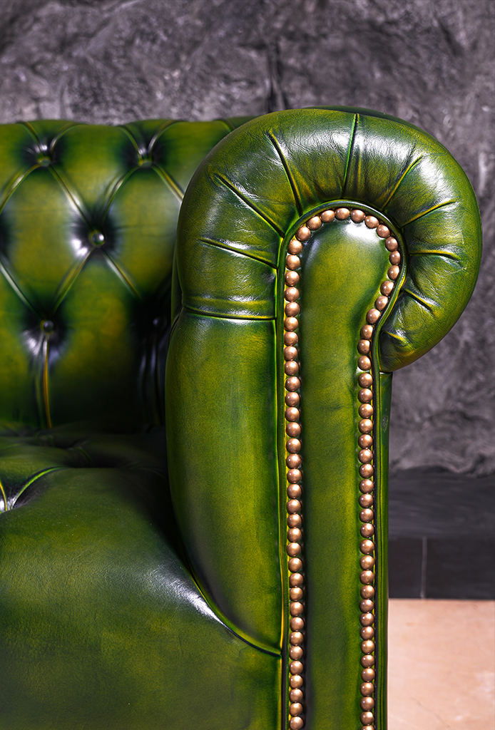 Waldon Chesterfield Leather Sofa – Handwaxed